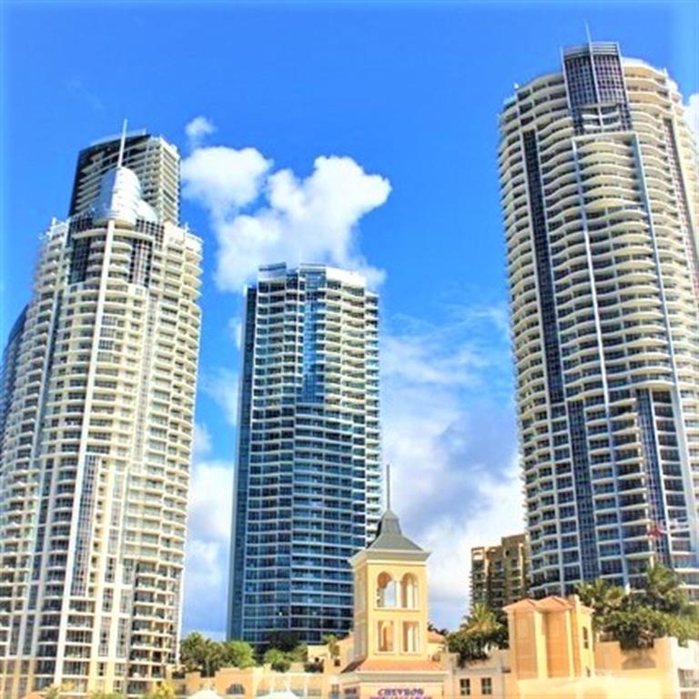 Apartament Deluxe Chevron Renaissance Gold Coast Zewnętrze zdjęcie